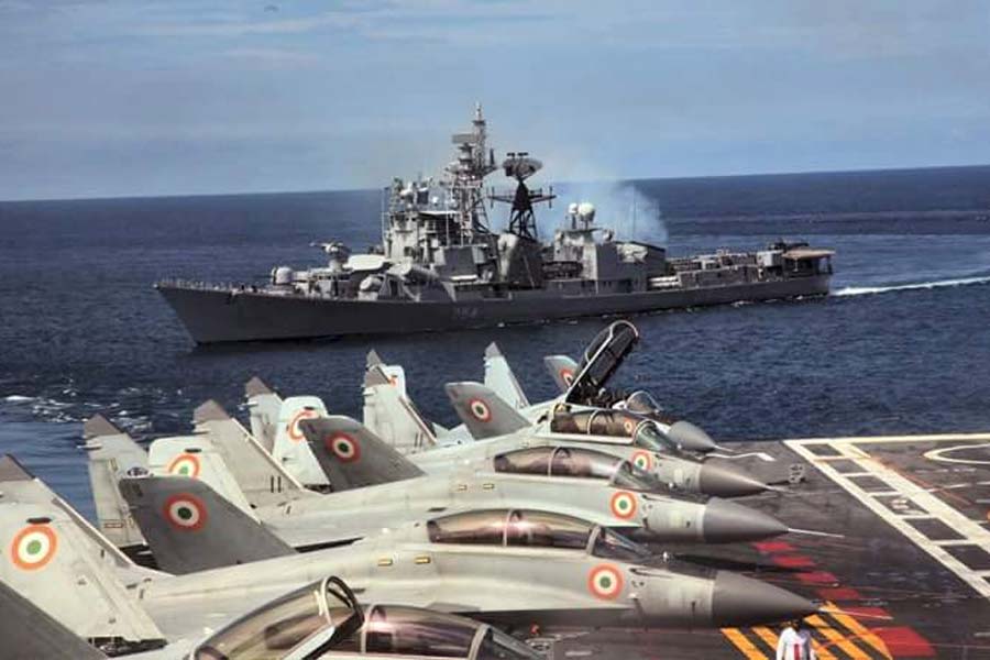 সুপার গানের এক একটি গুলির ওজন সাড়ে ১২ কেজি। গুলির খোলের ওজন ৬ কেজি ৩০০ গ্রাম। 