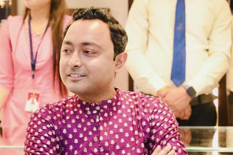 শেষ পর্যন্ত অবশ্য সংবাদমাধ্যমকে কিছু বলেননি দেবরাজ। তাঁর হয়ে বলেছিল তাঁর ভোটের ফল। ৩১২ নম্বর ভোটে জিতেছিলেন বিধাননগর পুরসভার ৭ নম্বর ওয়ার্ডে। জামিনে মুক্ত হয়ে কংগ্রেসের কাউন্সিলর হিসাবে শপথ নেন। 