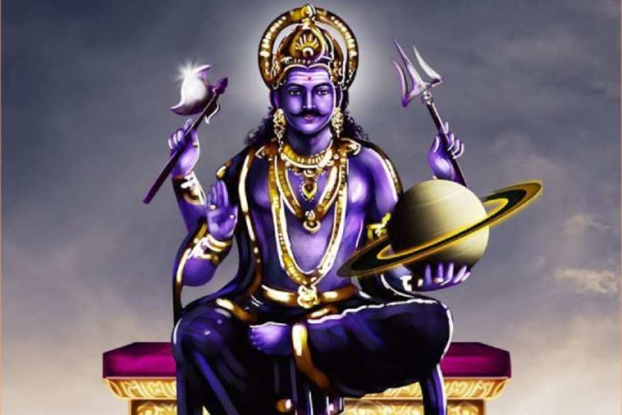 কথায় আছে কপালে শনি নাচছে। অর্থাৎ খারাপ কিছু বোঝানোর ক্ষেত্রে আমরা এই ধরনের কথা ব্যবহার করি। কিন্তু শনি যদি ঠিক জায়গায় অবস্থান করে, তা হলেই কিন্তু কেল্লা ফতে।