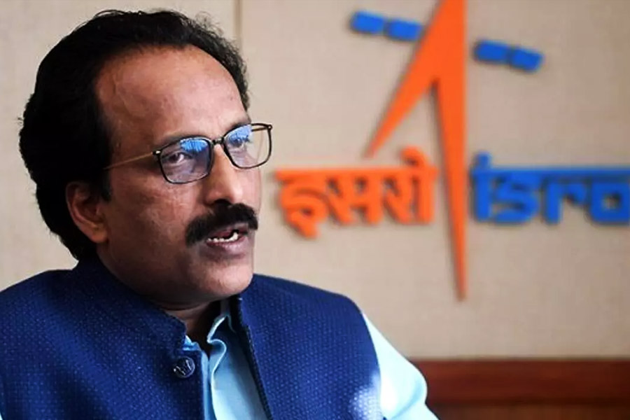 সোমনাথ কেরলের কোল্লামের টিকেএম ইঞ্জিনিয়ারিং কলেজ থেকে মেকানিক্যাল ইঞ্জিনিয়ারিংয়ে স্নাতক।