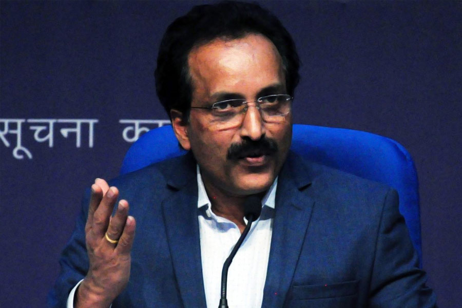 এর পর বেঙ্গালুরুর ইন্ডিয়ান ইনস্টিটিউট অফ সায়েন্স থেকে এরোস্পেস ইঞ্জিনিয়ারিংয়ে স্নাতকোত্তর করেছেন তিনি। স্ট্রাকচার, ডায়নামিকস, কন্ট্রোলে স্পেশালাইজ়েশন করেছেন। সোনার পদকও পেয়েছেন সোমনাথ।