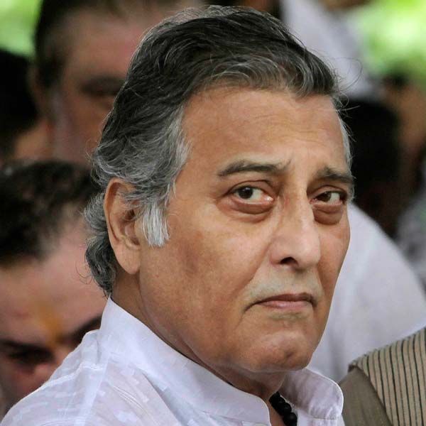 ‘গডফাদার: দ্য লেজেন্ড কন্টিনিউস’ নামের একটি উর্দু ছবিতে অভিনয় করতে দেখা যায় বিনোদকে। ২০০৭ সালে প্রেক্ষাগৃহে মুক্তি পায় এই ছবি।