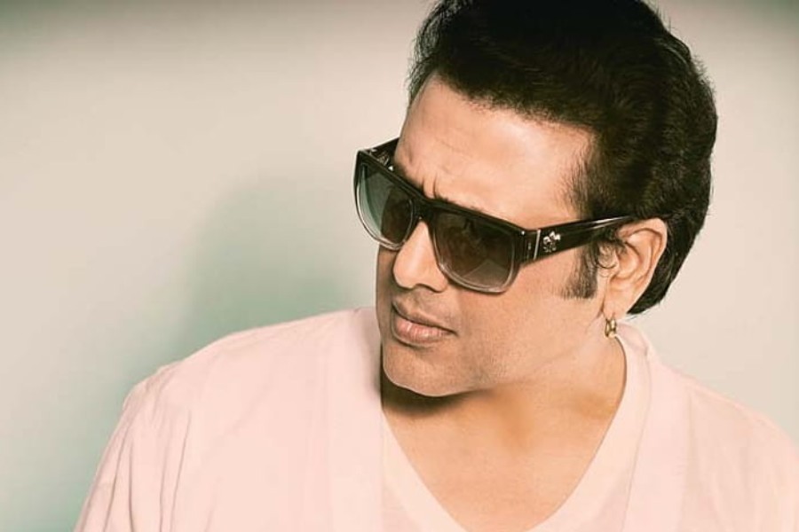 চরিত্রটির অনেকগুলো দিক রয়েছে ভেবেই গোবিন্দের কথা মনে পড়েছিল হনসলের। সম্প্রতি এক সাক্ষাৎকারে সে কথা বলেওছেন হনসল।