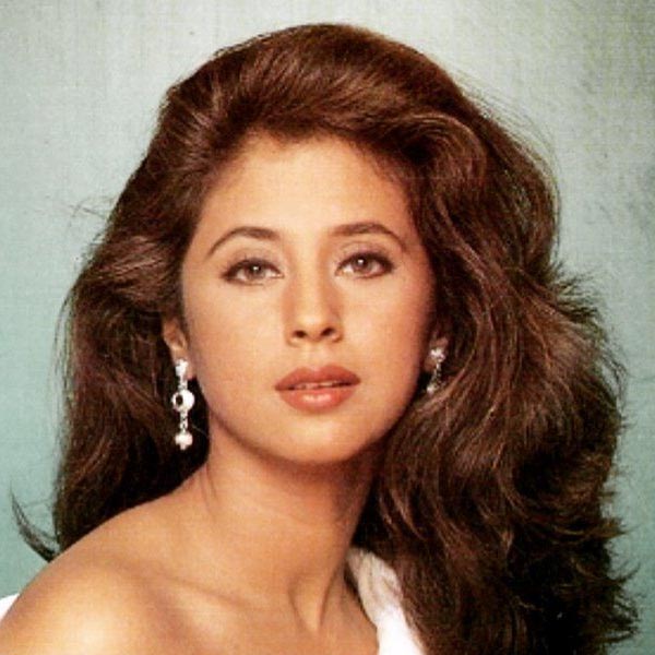 ১৯৭৭ সালে মুক্তিপ্রাপ্ত বিআর চোপড়ার পরিচালনায় ‘কর্ম’ ছবিতে শিশু অভিনেতা হিসাবে অভিনয় করে নিজের কেরিয়ার শুরু করেন উর্মিলা মাতন্ডকর। ‘কালযুগ’, ‘মাসুম’, ‘ভাবনা’, ‘সুর সঙ্গম’, ‘ডাকাইত’ ছবিতেও শিশু অভিনেতা হিসাবে দেখা যায় উর্মিলাকে।