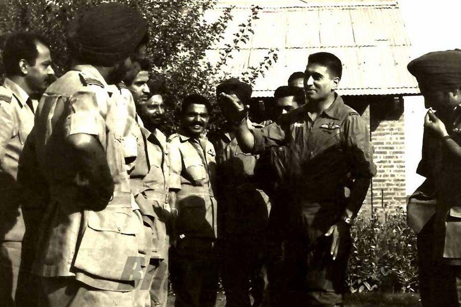 Dara Phiroze Chinoy one of those pilots who escsped from Pakistan without army intervantion