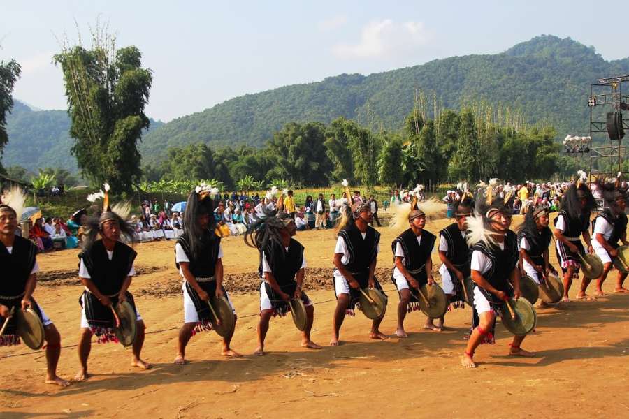 উৎসবের থিম- পুরাতনের সঙ্গে নতুনত্বের মিলন মেলা। যার জন্য বাস্কন-এ আপনি এখানকার গালো উপজাতিদের প্রাচীন ঐতিহ্যশালী নাচ থেকে হালফ্যাশনের রক নাচ—সব পাবেন। সঙ্গে নাটক, নৃত্যনাট্য, গল্পপাঠ,  লোকশিল্প,  এমনকী স্থানীয় খেলাধুলোও দেখতে পাবেন বাস্কন উৎসবে।