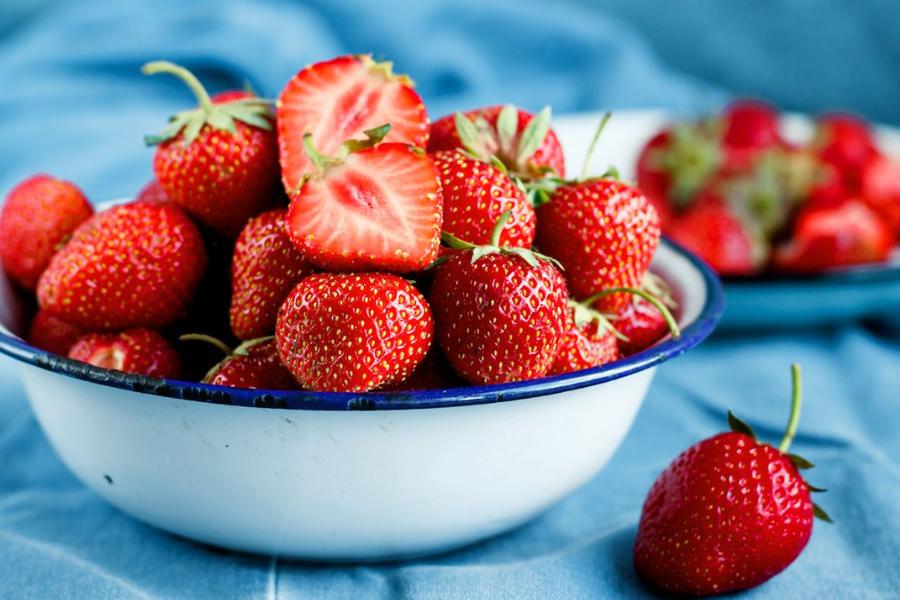 স্ট্রবেরিতে প্রচুর পরিমাণে পুষ্টিকর উপাদান থাকে। যা রক্তে শর্করা নিয়ন্ত্রণে সাহায্য করে।এই প্রতিবেদনটি ‘আনন্দ উৎসব’ ফিচারের একটি অংশ।