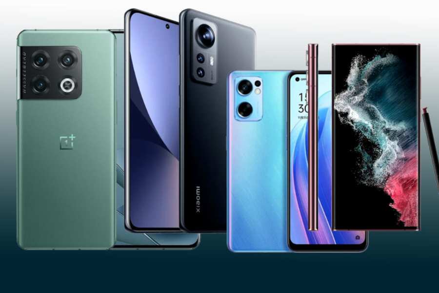 পুরনো ফোন অনেকদিন হল! ৩০হাজারের মধ্যে পুজোর সময় নতুন ফোন কিনবেন ভাবছেন? তবে কী কী ফোন এই পুজোর মরসুমে বাজারে আসছে তা জানেন না। আপনার জন্য রইল তালিকা। 