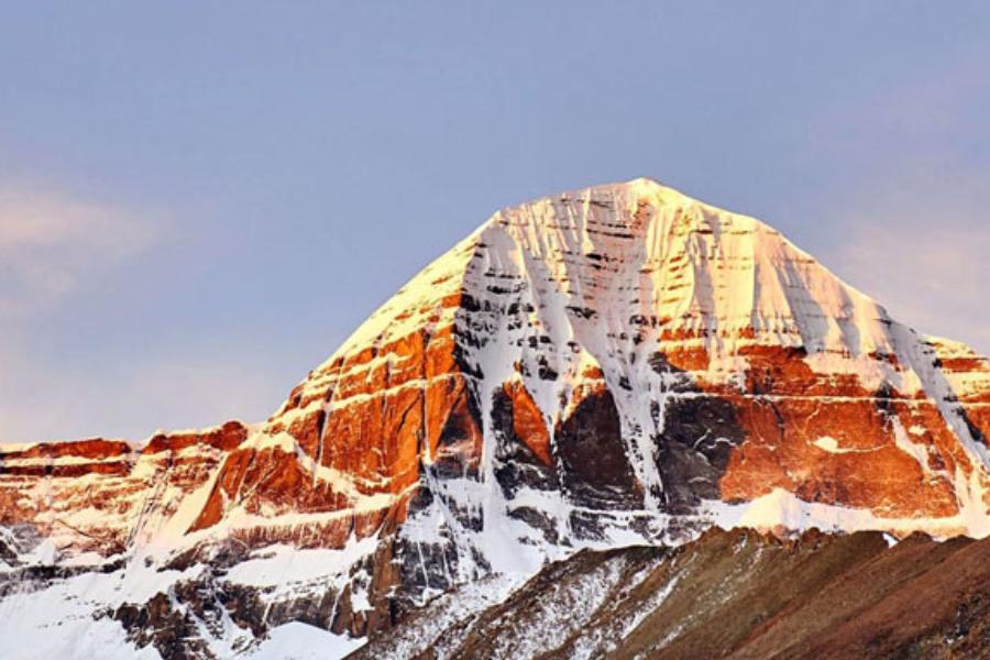 প্রথম দিন - কাঠমান্ডুতে পশুপতিনাথ মন্দিরে পুজো দিয়ে কৈলাস যাত্রার চূড়ান্ত মানসিক প্রস্তুতি নিয়ে ফেলুন। রাত্রিবাস কাঠমান্ডুতে।