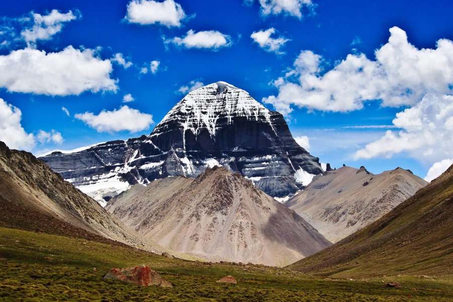 চতুর্থ দিন - সকাল ৯টায় ব্রেকফাস্ট সেরে বেরিয়ে পড়ুন সাগার উদ্দেশে। প্রায় ১০০ কিমি পথ, ৫ ঘণ্টার রাস্তা। রাত্রিবাস সাগাতে।