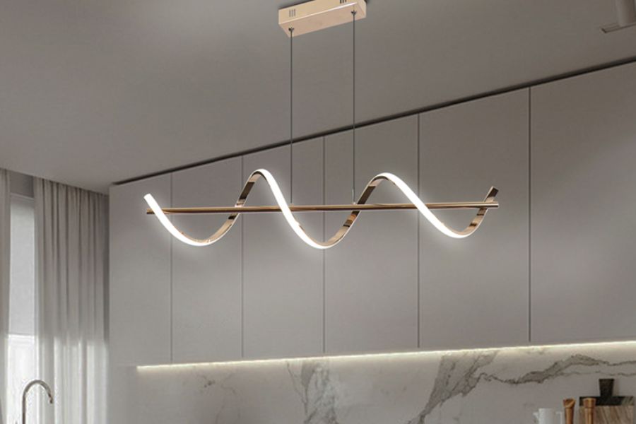 সর্পিল ঝাড়বাতি - নতুন বাড়ির অত্যাধুনিক লিভিং রুমে সর্পিল ঝাড়বাতি ঘরের সৌন্দর্য আরও বাড়িয়ে তোলে। সিলিং থেকে ঝুললেও সর্পিল ঝাড়বাতি সাপের মতো পেঁচিয়ে প্রায় ঘরের মেঝে অবধি প্রশস্ত হয়। 