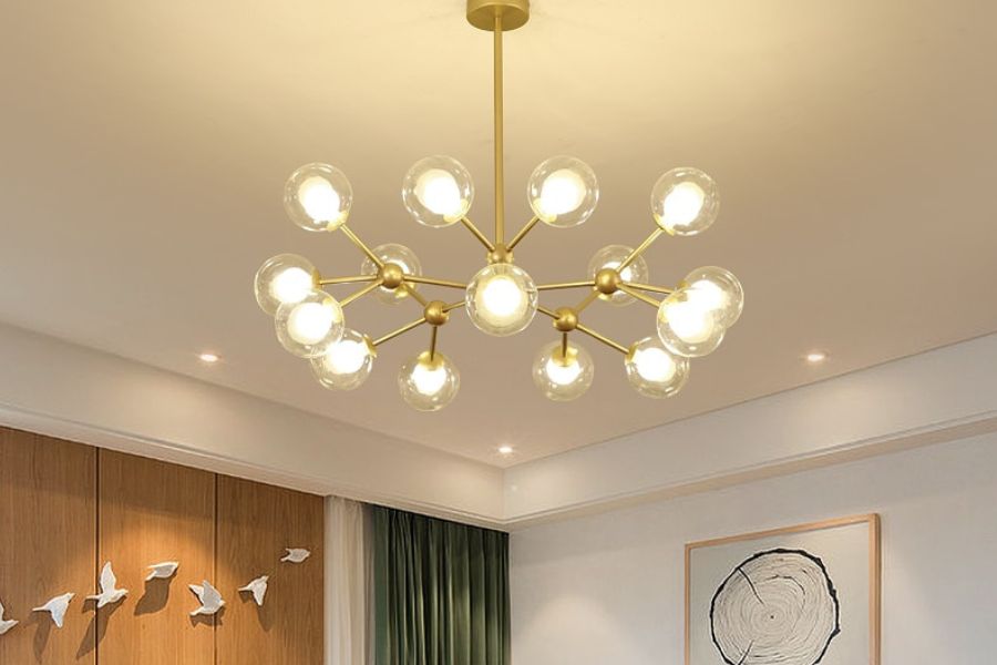 স্পুটনিক ঝুলন্ত লাইট - বসার ঘরের মতোই অফিস ঘরেও এই স্টাইলিশ ঝুলন্ত লাইট উপযোগী। একটা রড থেকে বেরিয়ে আসা এর লম্বা শাখাগুলির মতো দেখতে ডিজাইন ছোট সাইজের ঘরকেও অনন্য চেহারা দেয়।