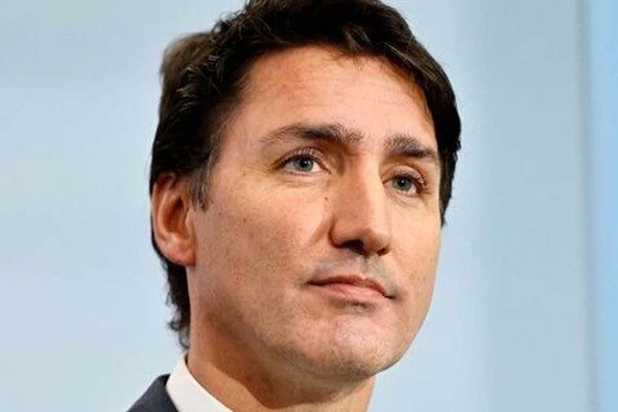 কানাডার সাধারণ নির্বাচনে ট্রুডোর দল একক সংখ্যাগরিষ্ঠতা পায়নি। এনডিপি-র সমর্থনে সরকার গড়তে পেরেছেন ট্রুডো। তাঁর বিরুদ্ধে শিখ তোষণের অভিযোগ রয়েছে। ট্রুডোর সিদ্ধান্তের প্রভাব দেশের কৃষিব্যবস্থার উপর পড়তে পারে বলে আশঙ্কা করছেন কেউ কেউ।