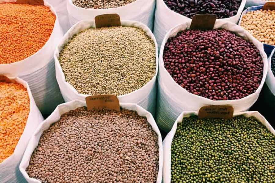 কানাডার থেকে মুখ ফিরিয়ে নিতে নয়াদিল্লি কয়েক বছর ডাল আমদানি কমিয়ে দিতে পারে। কিছু দিন তা বন্ধও রাখা হতে পারে। সে ক্ষেত্রে কানাডার কৃষকদের জন্য দুর্দিন ঘনিয়ে আসবে।