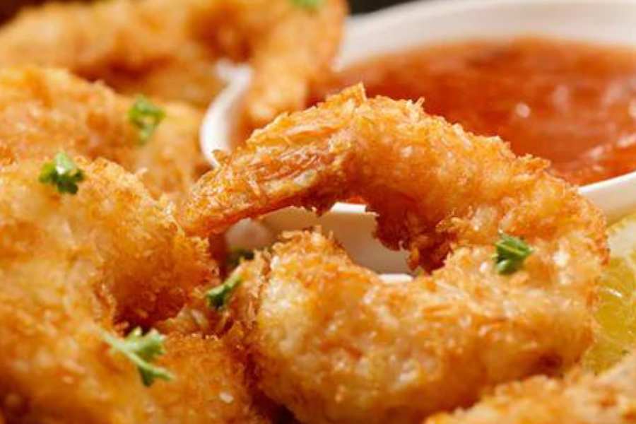 সশরীরে হাজির হয়ে, কিম্বা বাড়ি বয়ে নিয়ে গিয়ে। শহরের কোন কোন দোকানে মিলবে সেরা চাইনিজের পদ? সন্ধান রইল এই প্রতিবেদনে। 