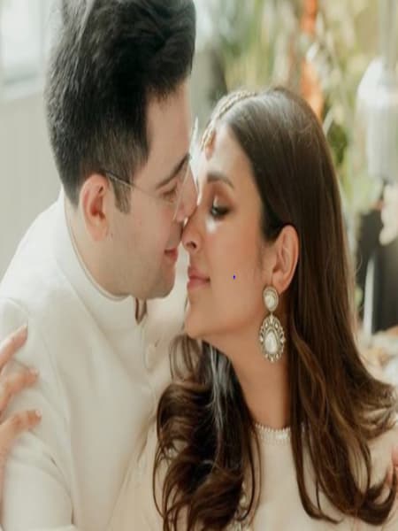 No Gifts Policy in Parineeti Chopra and Raghav Chadha's wedding, only Milni of rupees 11 was allowed dgtl dgtl