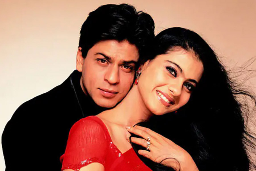 Once Shah Rukh khan told a cab driver in New York that he and kajol were eloping
