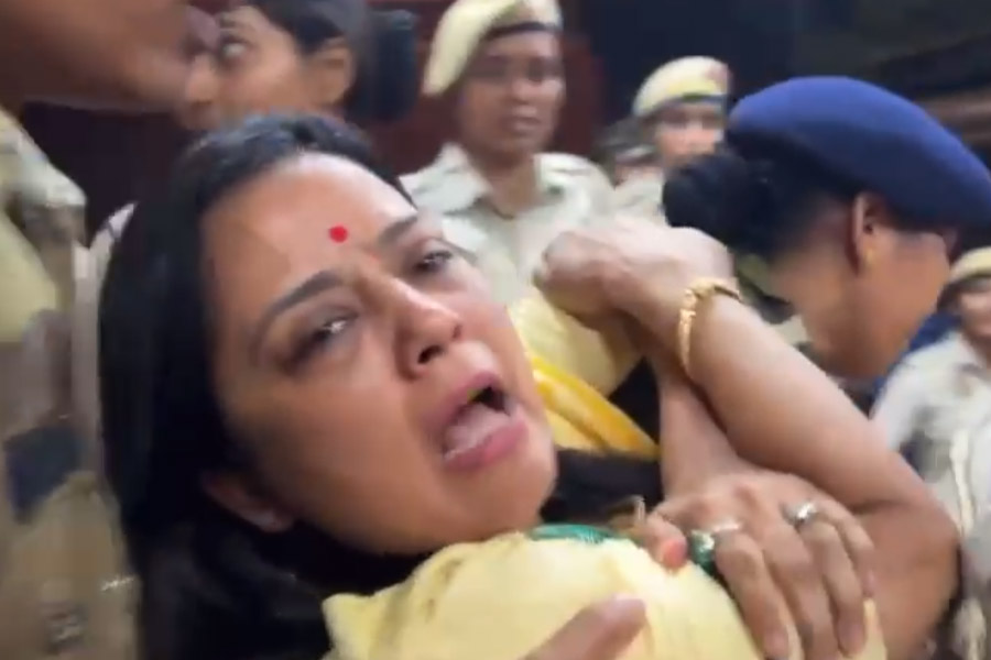 image of Mahua moitra 