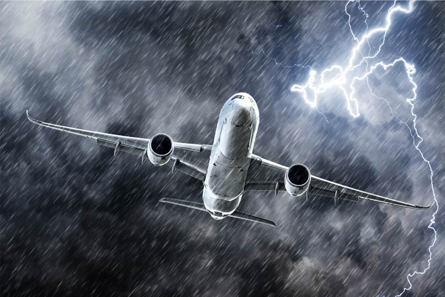 জুলাইয়ের সেই সন্ধ্যায় ক্যারোলাইনার উপকূলবর্তী এলাকা দিয়ে উড়ছিলেন র‌্যানকিন। নোলান তাঁর পিছু ধাওয়া করেছিলেন। নিজের বইয়ে র‌্যানকিন জানিয়েছেন, উড়ানের সময় আবহাওয়া মনোরম থাকলেও ধীরে ধীরে আকাশ মেঘাচ্ছন্ন হতে শুরু করে।