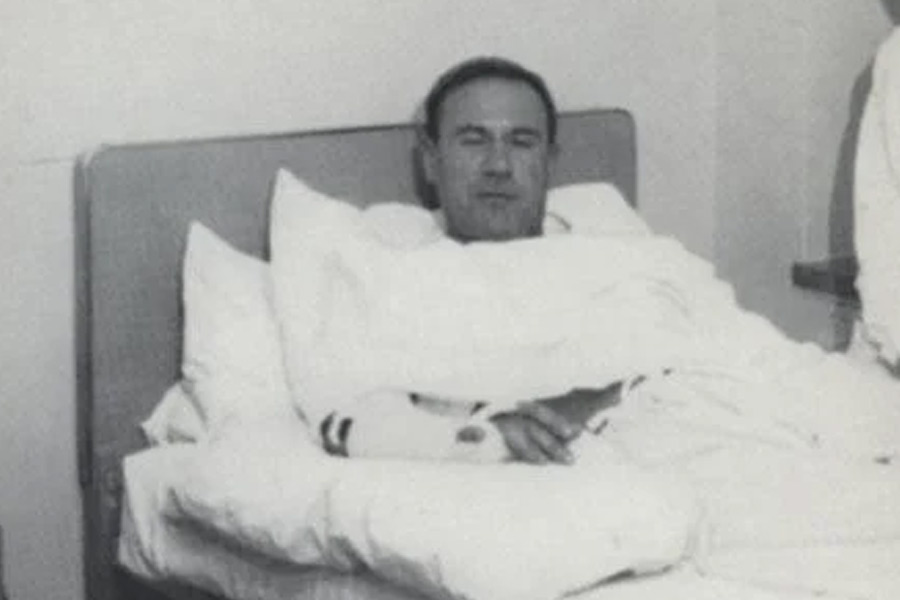 বিপদ বুঝে ইঞ্জিনের উপর চাপ কমাতে সেখানকার বিদ্যুৎ বিচ্ছিন্ন করে দেন র‌্যানকিন। এর পর রেডিয়োতে নোলানকে জানিয়ে দেন, জীবন বাঁচাতে হয়তো নিজেকে বিমানের বাইরে নিয়ে যেতে হবে।