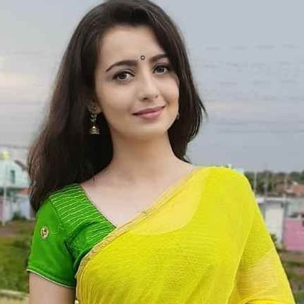 All you need to know about Actress Chahat Pandey, who is going to contest for AAP in Madhya Pradesh Assembly election