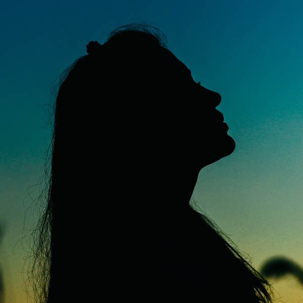 শাহরুখ খান, সলমন খান, আমির খান বা অক্ষয় কুমার নন, উপার্জনের তালিকায় শীর্ষস্থান অধিকার করেছেন বলিউডের এক অভিনেত্রী।