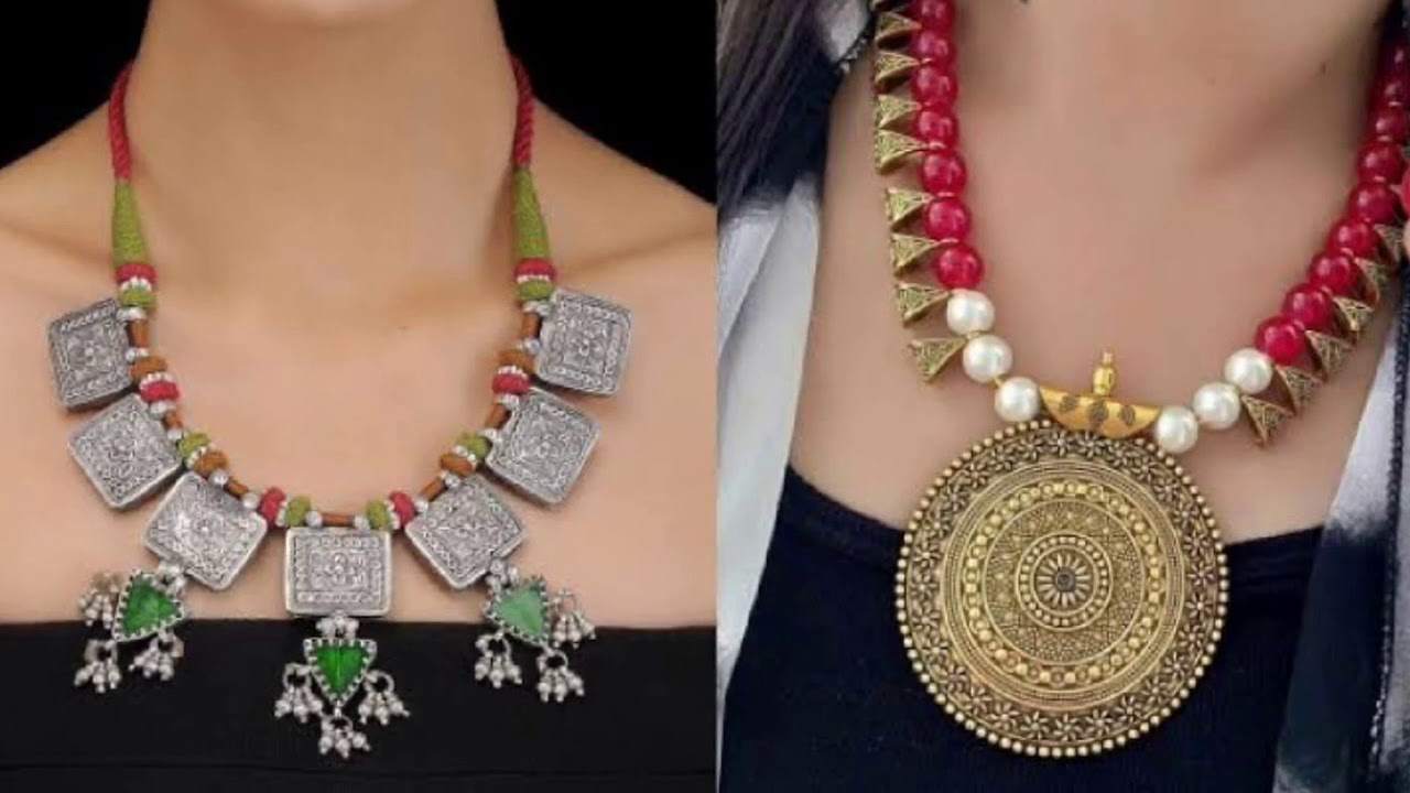 বেশ কয়েক বছরে এই অক্সিডাইজড গয়নার চল আকাশ ছুঁয়েছে। তবে হাল ফ্যাশনে তেমন গা না ভাসিয়ে একটু অন্য রকম সাজতে আপনি কিনে নিতে পারেন আফগানি গয়না।