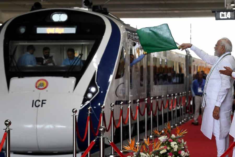 Vande Bharat Express sleeper compartment is coming soon, Rail Minister Ashwini Vaishnaw shares pic