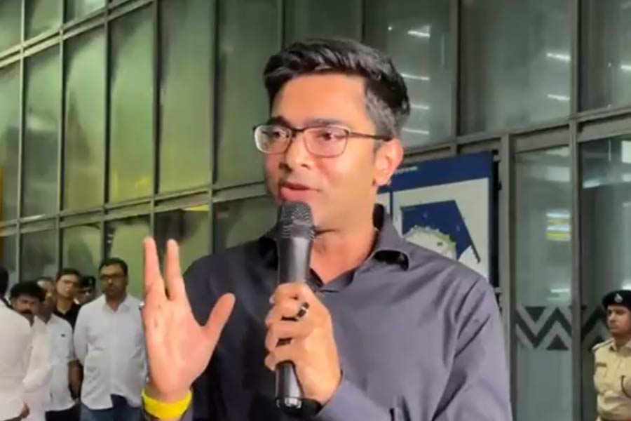 Abhishek Banerjee speaks up after landing in Kolkata Airport from Delhi