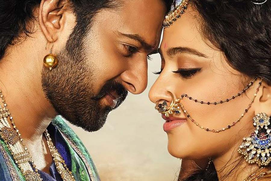 বক্স অফিস থেকে ‘বাহুবলী ২: দ্য কনক্লুসন’ ছবির বিশ্বব্যাপী সম্ভাব্য মোট আয় ১৮১০.৫ কোটি টাকা।