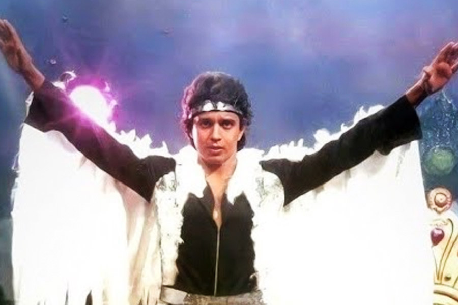 বলিপাড়া সূত্রে খবর, প্রায় তিন দশক ধরে বিদেশের মাটিতে সর্বোচ্চ উপার্জনকারী ছবি হিসাবে নিজের জায়গা ধরে রাখে ‘ডিস্কো ডান্সার’।