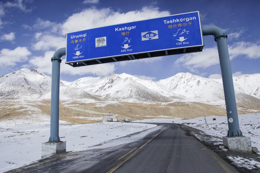 China attempts to gain control over Pakistan Media