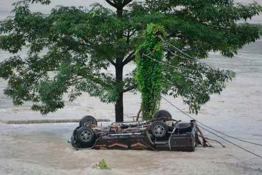 What is Glacial Lake Outburst Flood, that caused flash flood in Sikkim