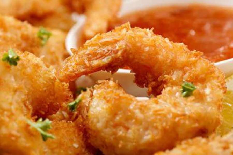 অনলি ফর চাইনিজ গজব (হাতিবাগানের শ্যামপুকুর স্ট্রিটে): আপনার পছন্দের খাবার যদি হয় চিনা খানা, তা হলে যেতে পারেন এই রেস্তরাঁতে। খাঁটি চাইনিজ স্যুপ থেকে চাউমিন পেয়ে যাবেন প্রায় সব কিছুই। 