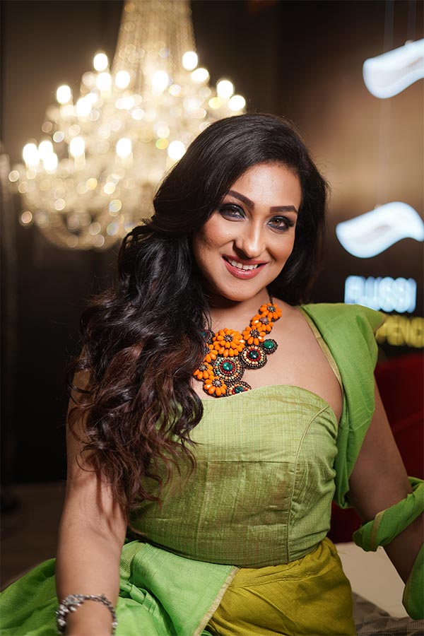 এখনও পুরনো প্রেমিককে সামনে দেখলে রাতে খাবার খেয়ে যেতে বলতে পারেন অনায়াসে। 