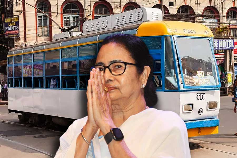 All government bus trams plying in Kolkata will be blue and white in colour