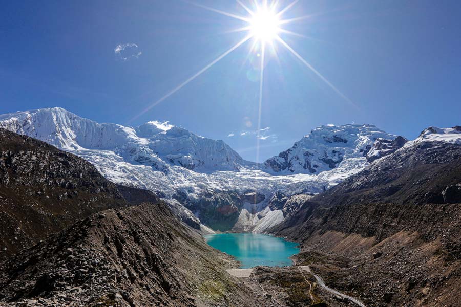 সমীক্ষায় দেখা গিয়েছে, লাদাখে প্রতি বছর হিমবাহ গলছে। গলনের দিক থেকে এগিয়ে অরগনগ্লাস এবং ড্রুং ড্রুং হিমবাহ। প্রতি বছরে ১৮.৮৬ মিটার হারে গলছে অরগনগ্লাস এবং ড্রুং ড্রুং প্রতি বছরে গলছে ১২ মিটার করে। একমাত্র থারা কাংড়ি হিমবাহ গত পাঁচ বছরে বেড়েছে। প্রতি বছর ১১.১৩ মিটার হারে বৃদ্ধি পেয়েছে এই হিমবাহ।