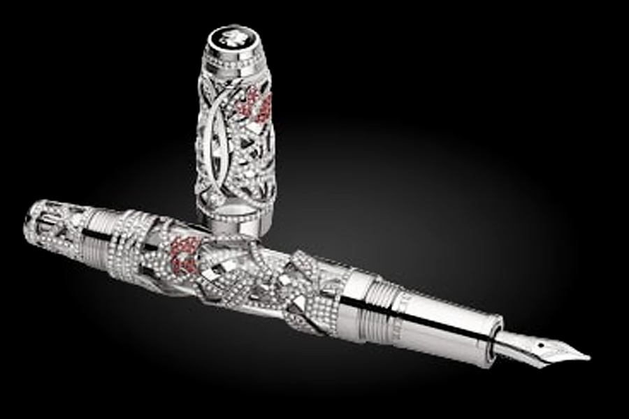 রত্ন হিসাবে অধিকাংশ সময় হিরে ব্যবহার করা হয় ‘বোহেমে প্যাপিলন’ কলমে। ভারতীয় মুদ্রা অনুযায়ী এই কলমের মূল্য ১ কোটি ৬৪ লক্ষ ৫৭ হাজার ৭৬০ টাকা।