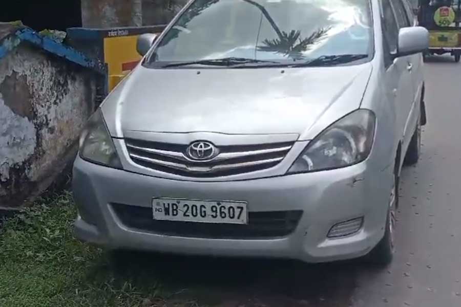 সিবিআইয়ের আরও একটি দল পৌঁছয় কৃষ্ণনগর পুরসভার প্রাক্তন পুরপ্রধান অসীম সাহার বাড়িতে।