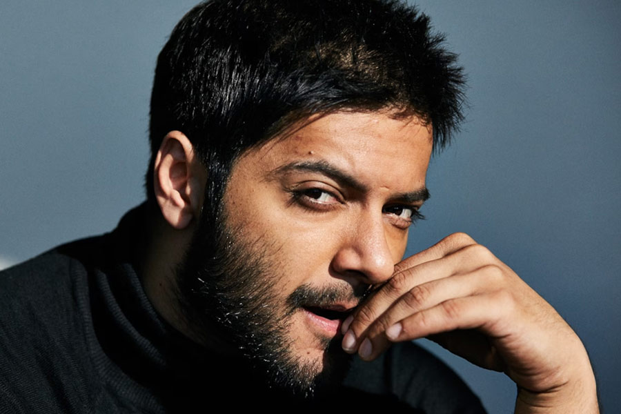 বাস্তবের গুপ্তচরের নাম অবশ্য রবি মোহন ছিল না। তাঁর আসল নাম ছিল রবীন্দ্র সিংহ। গুরুত্বপূর্ণ তথ্য আমেরিকার গোয়েন্দা সংস্থাকে পাচারের অভিযোগ ওঠে রবীন্দ্রের বিরুদ্ধে।