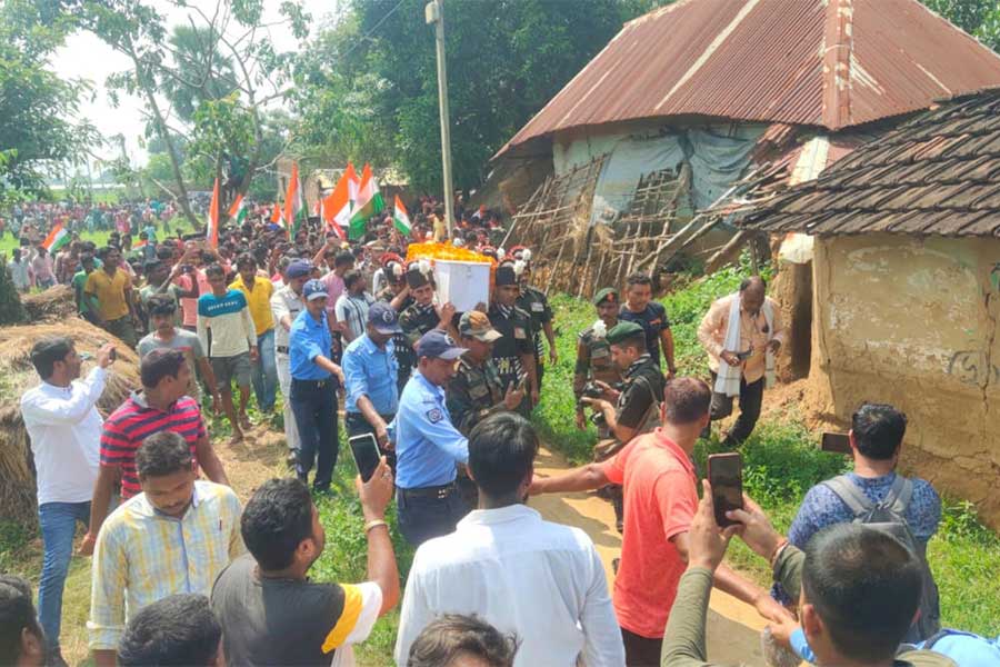 Dead body of Gopal Mandi who died in Sikkim Flood was returned to his family