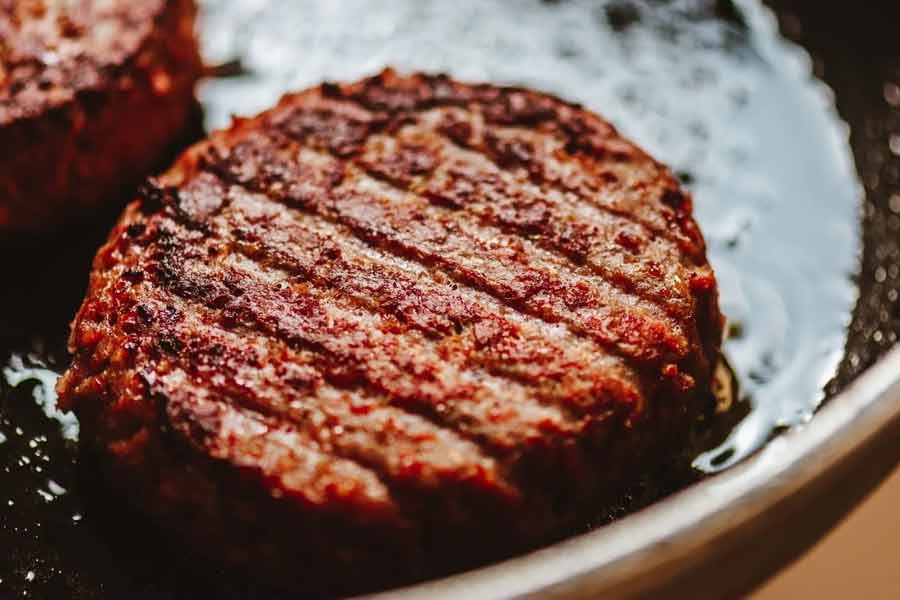 মাংসের নমুনা পরীক্ষা করে এক বিজ্ঞানী দাবি করেন যে এই মাংসগুলি ঘোড়া অথবা মানবশিশুর। ঘোড়া বা মানবশিশুর ফুসফুস যে ধরনের টিস্যু থাকে, মাংসের টুকরোগুলির মধ্যেও একই রকম টিস্যুর উপস্থিতি লক্ষ করা গিয়েছিল ।সেই সময়ে আধুনিক যুগের মতো উন্নত পরীক্ষার ব্যবস্থা ছিল না।