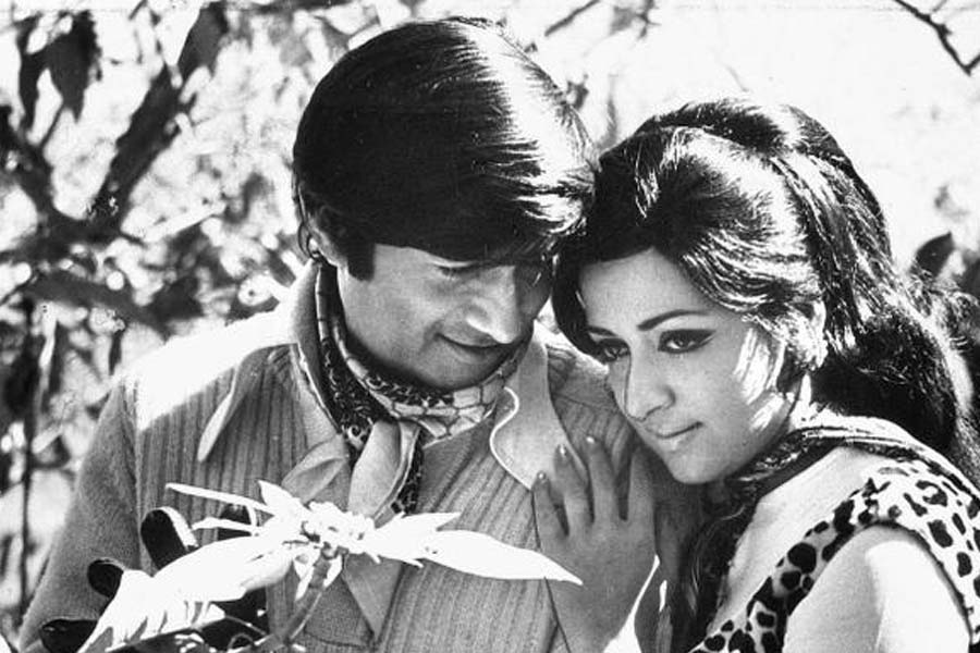 Dev Anand and Hema Malini
