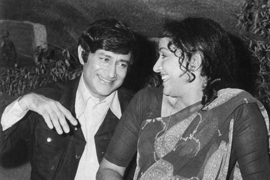 Dev Anand and Hema Malini