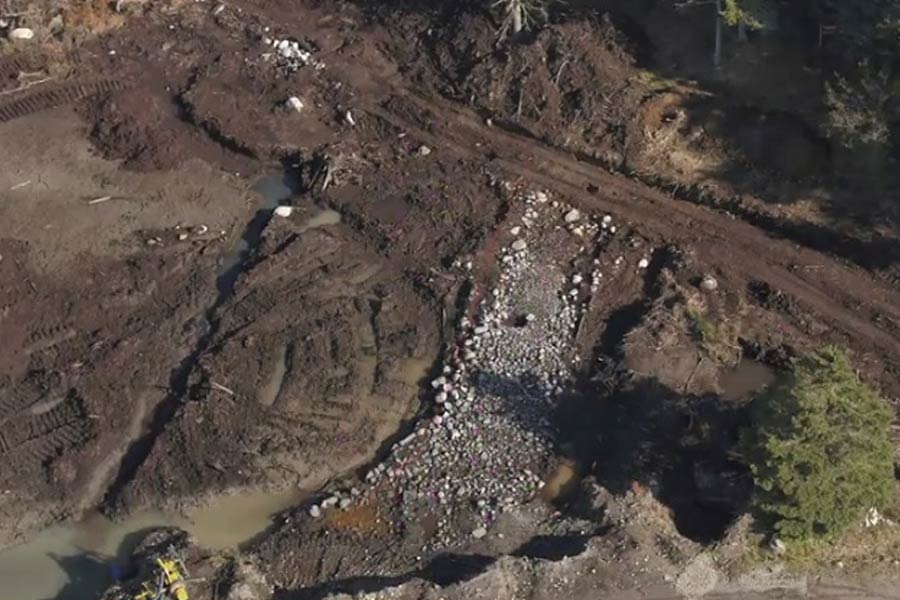 যদিও উন্নত প্রযুক্তি, অক্লান্ত পরিশ্রমের পরেও বেশির ভাগ অভিযানকারী গুপ্তধনের সন্ধান থামিয়ে দেন। কারণ বন্যা। এই দ্বীপের মাটি চুনাপাথর দিয়ে তৈরি। সে কারণে বৃষ্টি পড়লেই ভূমিধস হত। ফলে বন্যা লেগেই থাকত।