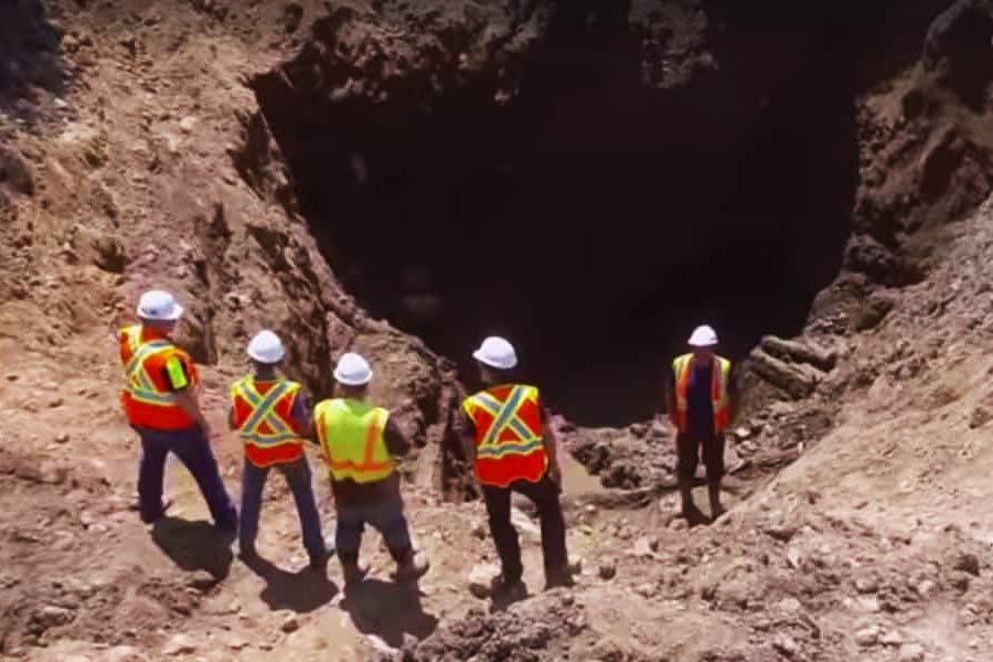 যদিও তাতে গুপ্তধনের অনুসন্ধান থামেনি। ধীরে ধীরে বহু সংস্থা বিনিয়োগ করেন এই খননকাজে। শোনা যায়, তরুণ বয়সে আমেরিকার ৩২তম প্রেসিডেন্ট ফ্রাঙ্কলিন ডি রুজভেল্টও খননকারী একটি সংস্থার শেয়ার কিনেছিলেন। শেষ পর্যন্ত এই দ্বীপে ধনসম্পদের হদিস মেলেনি। তবে সম্পদ খোঁজার চেষ্টা এখনও চলছে।