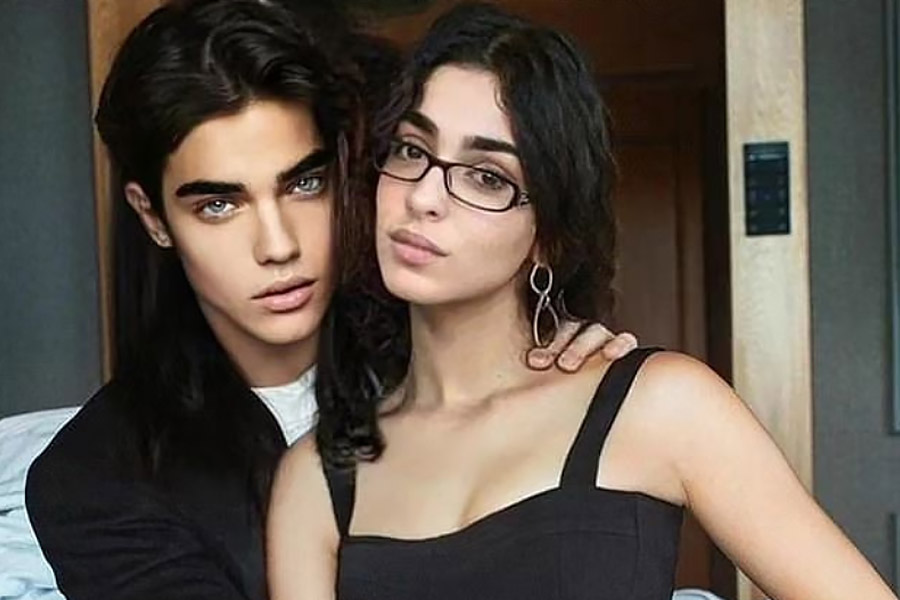 AI girlfriends are posing a threat to men.