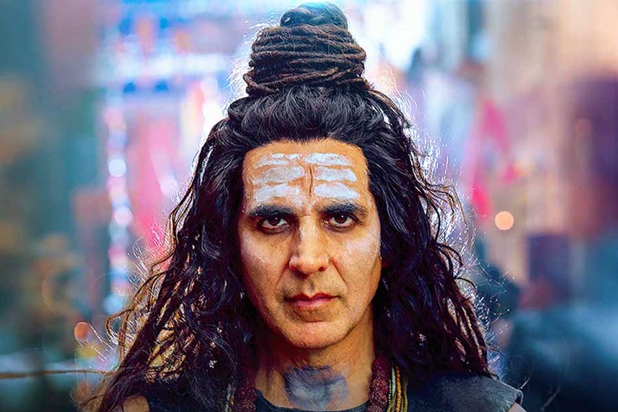 Which old school technique is followed by Shah Rukh Khan and Akshay Kumar 