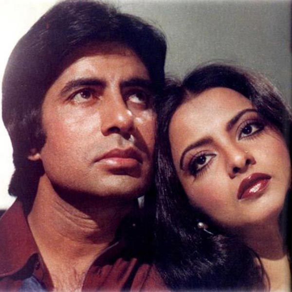 ১৯৭৮ সালে প্রকাশ মেহরার পরিচালনায় প্রেক্ষাগৃহে মুক্তি পায় ‘মুকদ্দর কা সিকন্দর’ ছবিটি। এই ছবিতে অমিতাভের সঙ্গে জুটি বেঁধেছিলেন রেখা।