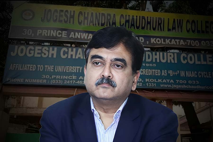 Division Bench of Calcutta High Court quashed the order of Justice Abhijit Gangopadhyay over Jogesh Chandra law college case dgtl